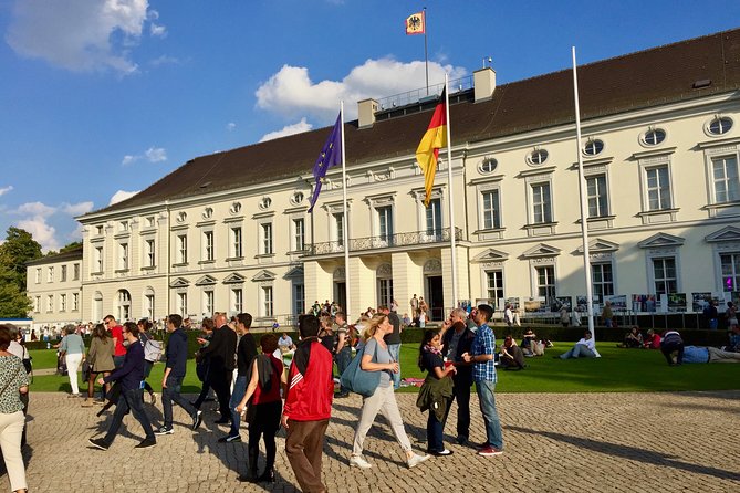 Private Taxi Tour City East & West History and Architecture 3-4h - Restored courtyards, theater spectacle, and Jewish Berlin stories