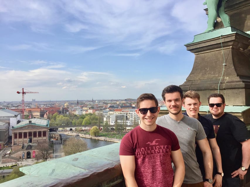 Private Taxi Tour through Berlin Extended & Relaxed ca 6-8h - Checkpoint Charlie and Wall sections, seeing the border without the theater