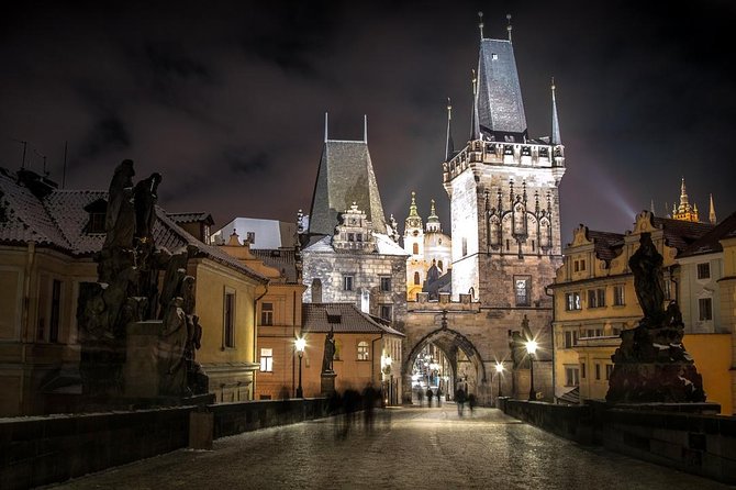 Private Transfer from Berlin to Prague, Hotel-to-hotel, English-speaking driver - Bottled Water and Luggage Help, Small Comforts With Big Payoff