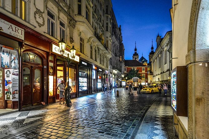 Private Transfer from Berlin to Prague, Hotel-to-hotel, English-speaking driver - What the 3-Hour Ride Actually Gives You