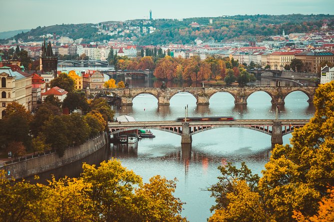 Private Transfer from Berlin to Prague with 2h of Sightseeing - Key things to know before you go