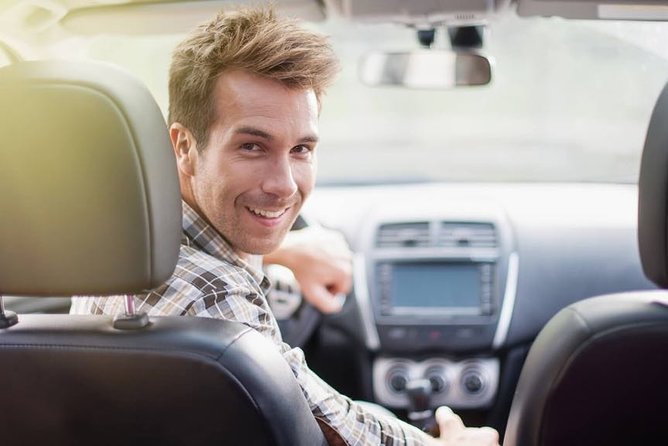 Private Transfer from Berlin to Prague with 2h of Sightseeing - Practical tips for a smooth Berlin pickup and Prague arrival