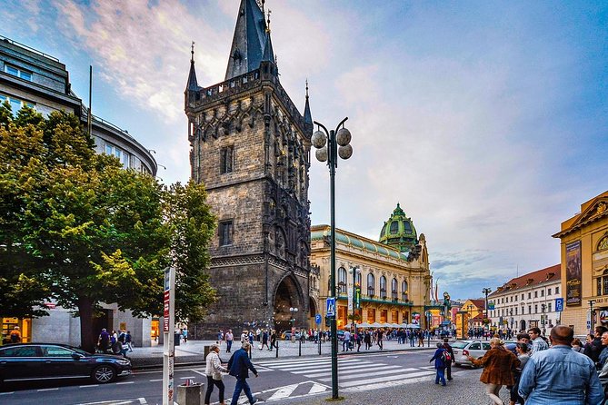 Private Transfer from Berlin to Prague with 4h of Sightseeing - Getting Into Prague: The Finish Line Without the Stress Spiral
