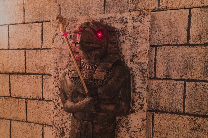 Private Tutankhamun's Tomb Live Escape Room in Berlin - Tutankhamuns Tomb, A Pyramid Built for Puzzles