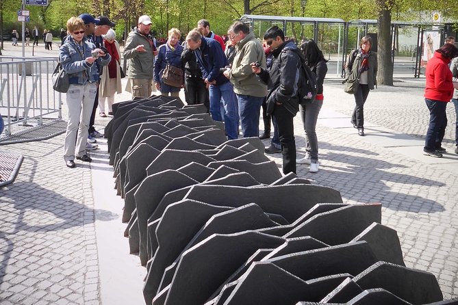 Private Walking Tour: Behind the Iron Curtain and Berlin Wall - East Side Gallery Energy, With Historical Framing