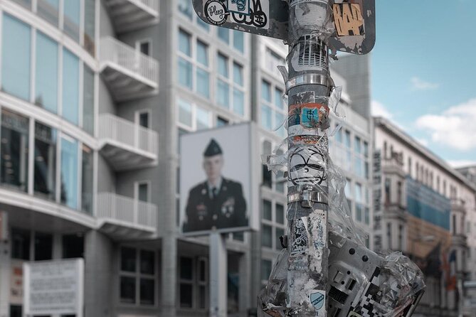 Private Walking Tour: Berlin Wall, Cold War and Checkpoint Charlie - Why this private Berlin Wall tour feels more real than sightseeing by app