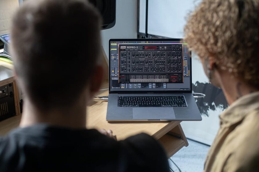 Produce Techno and House Music in Berlin - Key points to know before you go