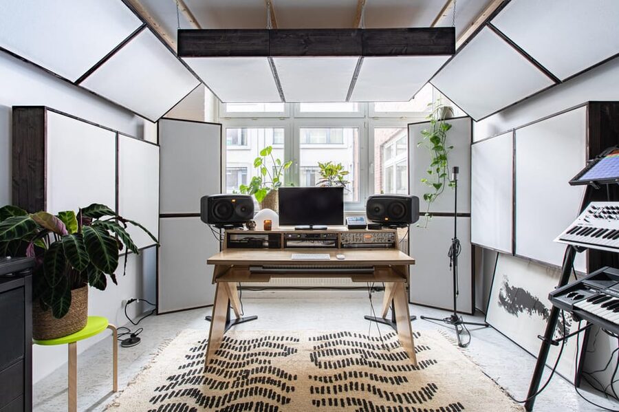 Produce Techno and House Music in Berlin - Logistics that matter in the real world