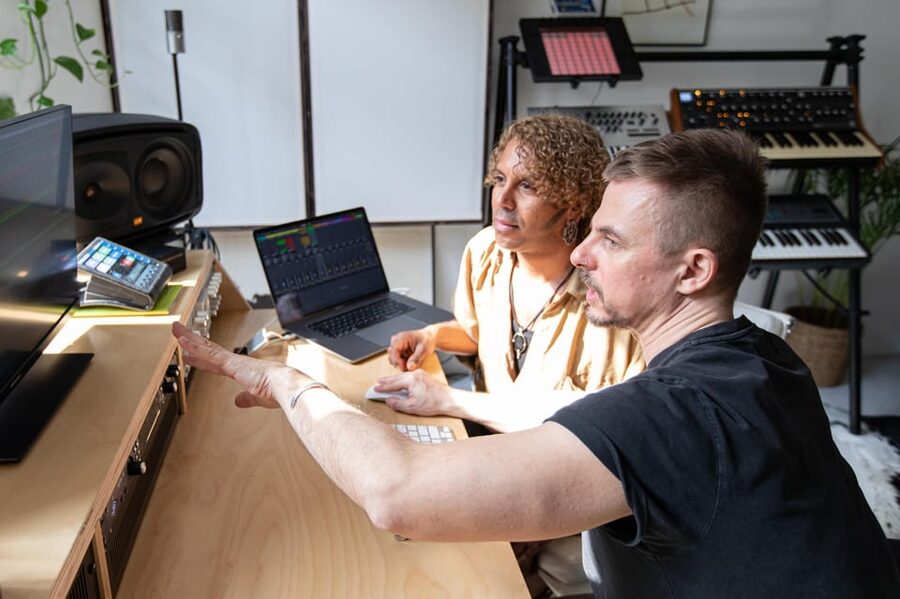 Produce Techno and House Music in Berlin - Meet Andy Sexton, and get your hands on studio gear