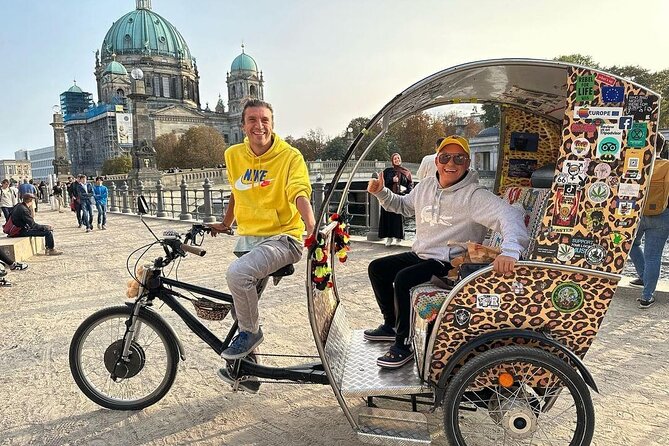Rickshaw Tours Berlin - Groups of up to 16 people with several rickshaws - The main route from Brandenburg Gate to Potsdamer Platz