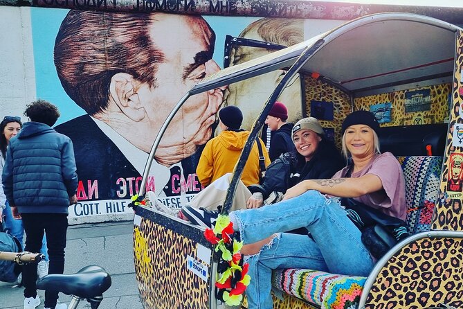 Rickshaw Tours Berlin - Groups of up to 16 people with several rickshaws - Gendarmenmarkt, Bebelplatz, and the grand civic center