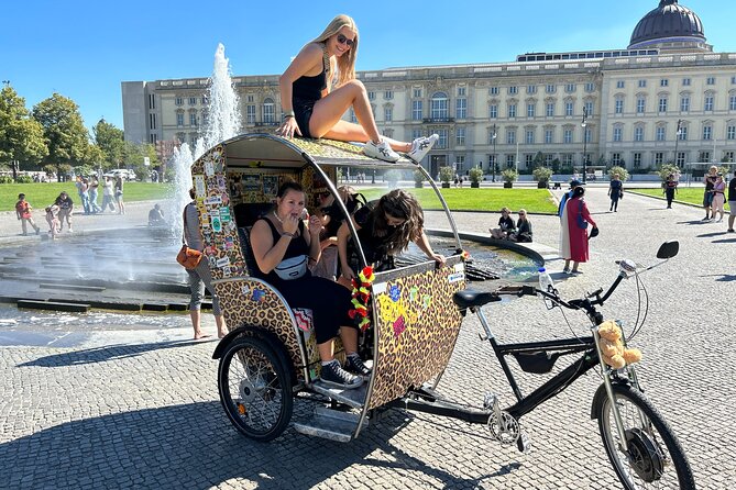 Rickshaw Tours Berlin - Groups of up to 16 people with several rickshaws - Guides, music, and what makes the best rides memorable