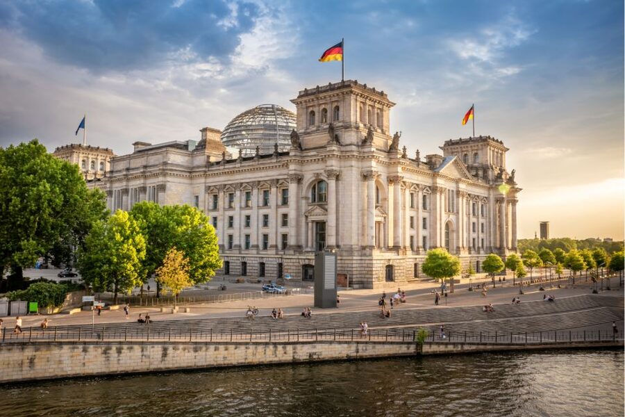 Scavenger Hunt through Berlin's Government District - Tiergarten breaks, Bellevue Palace, and Victory Column views