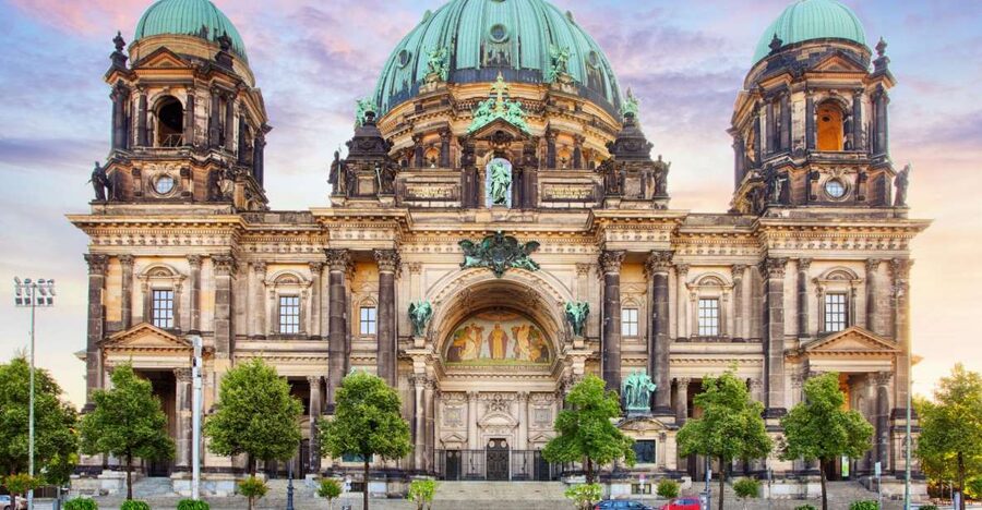 Skip-the-line Berlin Cathedral and Old Town Private Tour - Berliner Dom and Museum Island, the fastest way to see the real center
