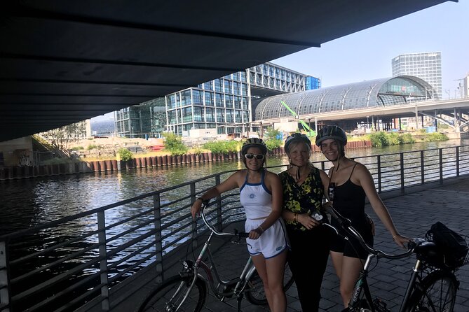 Small-Group Historical Bike Tour in Berlin - Reichstag, Brandenburg Gate, and the symbolism of burning and unification