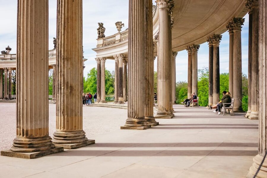Small group Potsdam: A Journey Through History and Palaces - Getting Oriented at Alte Markt and the Potsdam City Palace Photo Stop
