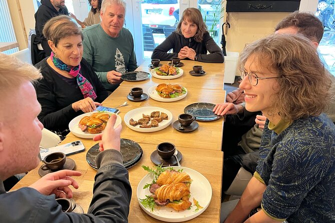 The Berlin Culinary Experience: A Regional & Cultural Food Tour - Group size, timing, and the walk itself
