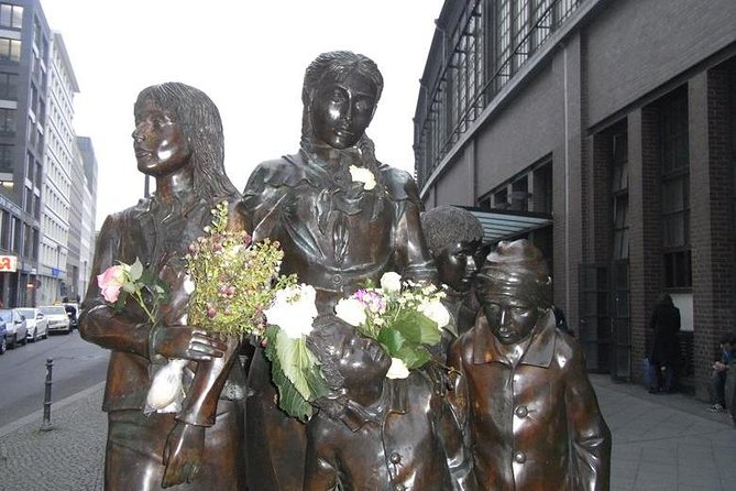 The Jewish Private Tour - A journey into the Jewish past of Berlin with N. Jacob - Museum Blindenwerkstatt Otto Weidt: wartime heroism you can connect to reality