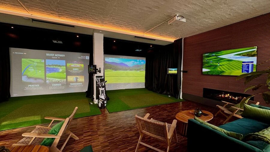 The Ultimate Berlin Golf Bar for Groups, Games & Good Times - What to expect during your visit, step by step