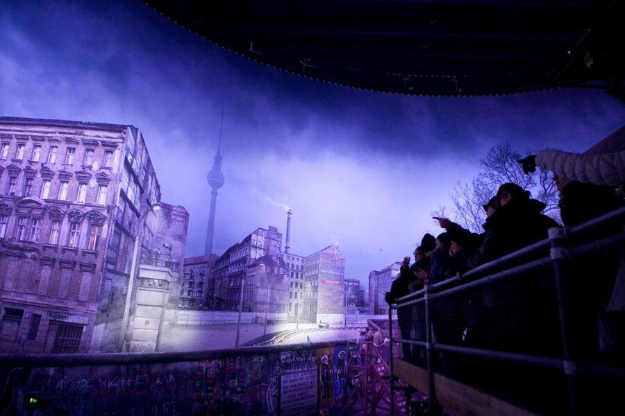 THE WALL: asisi Panorama Berlin Ticket - Entering asisi Panorama Berlin: what the ticket buys you