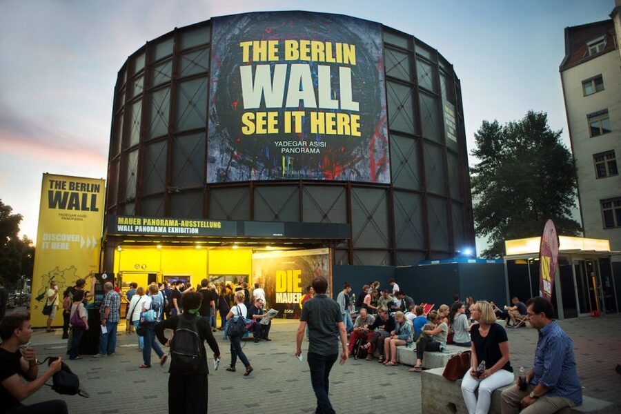 THE WALL: asisi Panorama Berlin Ticket - Kreuzberg and SO 36 on an autumn day in the 1980s