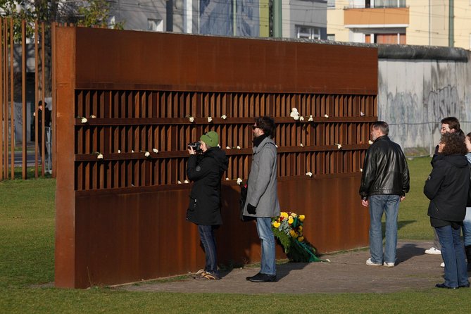 Wall Tour Berlin - Fates, Heroes & Love Stories - A 2-hour guided walk that turns the Berlin Wall into stories you can picture